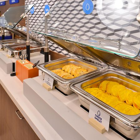 Holiday Inn Express Hotel & Suites Greensboro-East By Ihg Экстерьер фото