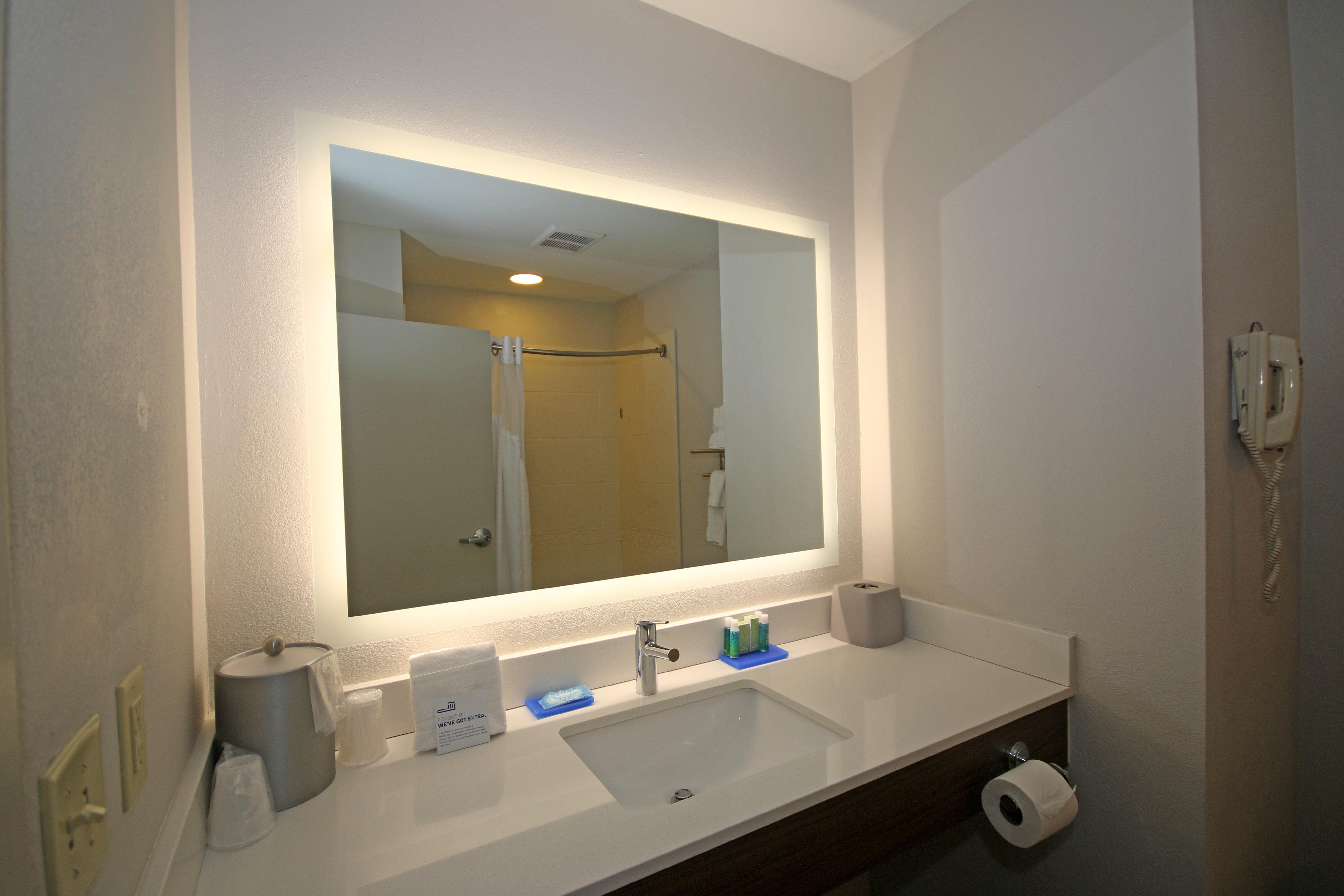 Holiday Inn Express Hotel & Suites Greensboro-East By Ihg Экстерьер фото