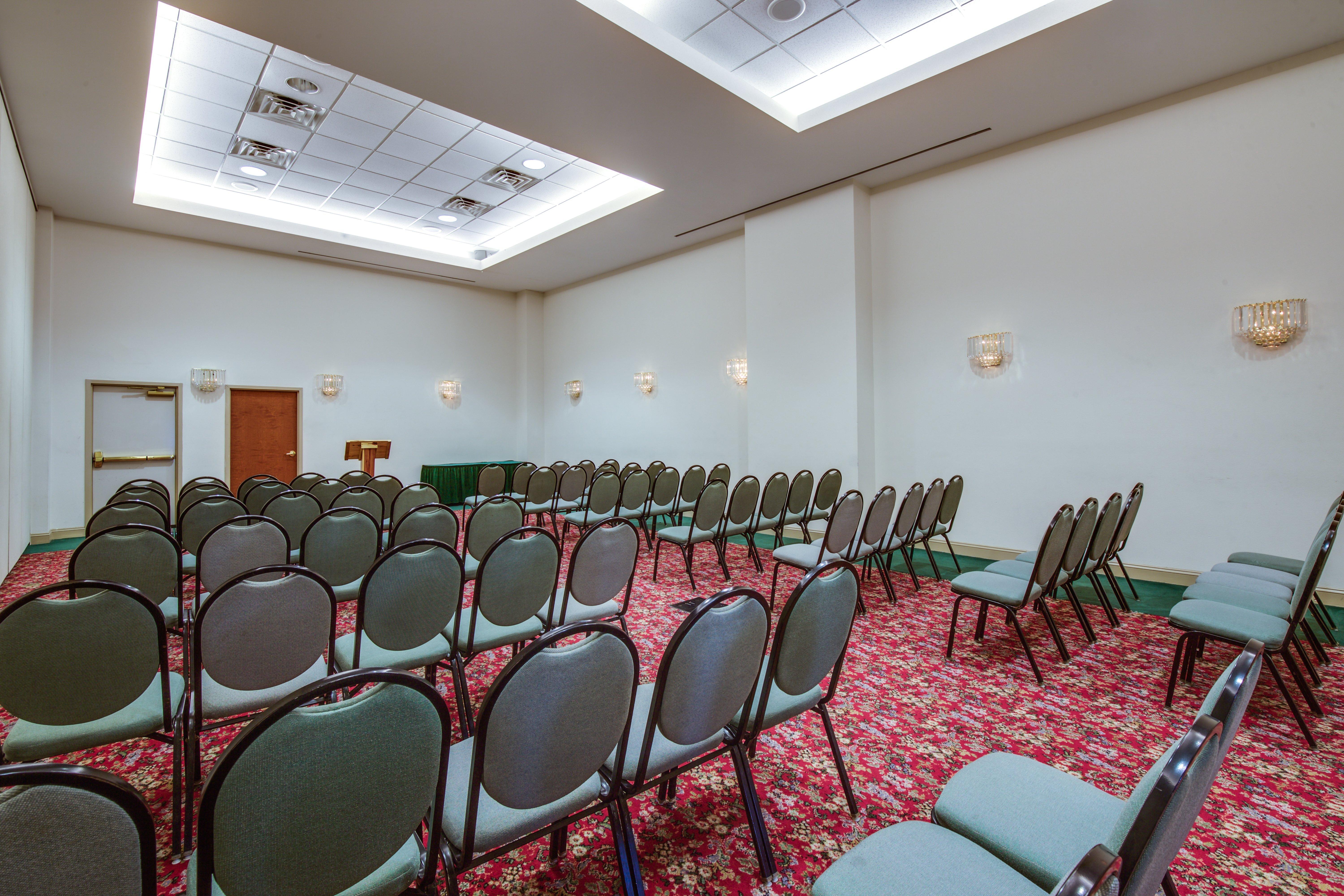 Holiday Inn Express Hotel & Suites Greensboro-East By Ihg Экстерьер фото