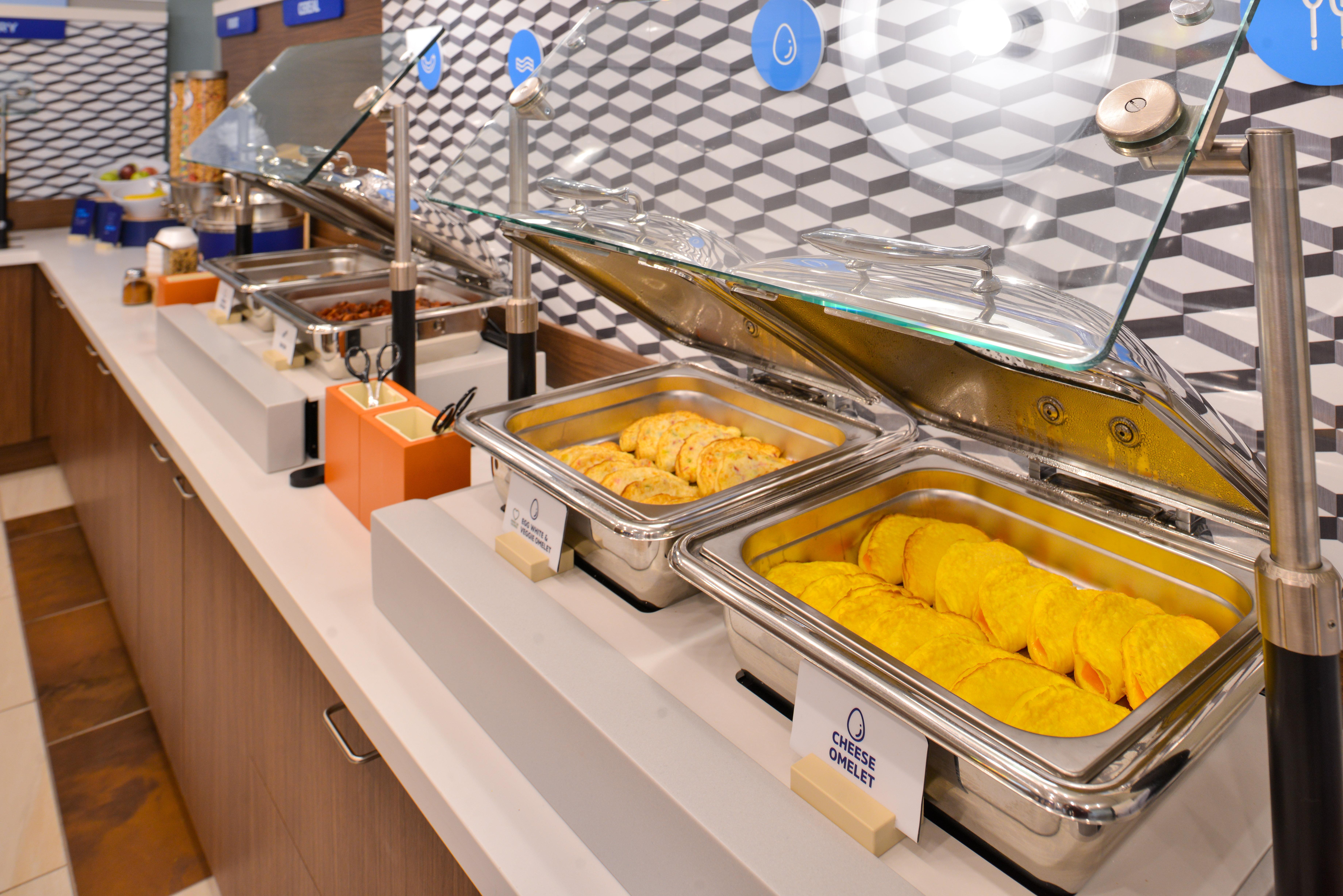 Holiday Inn Express Hotel & Suites Greensboro-East By Ihg Экстерьер фото