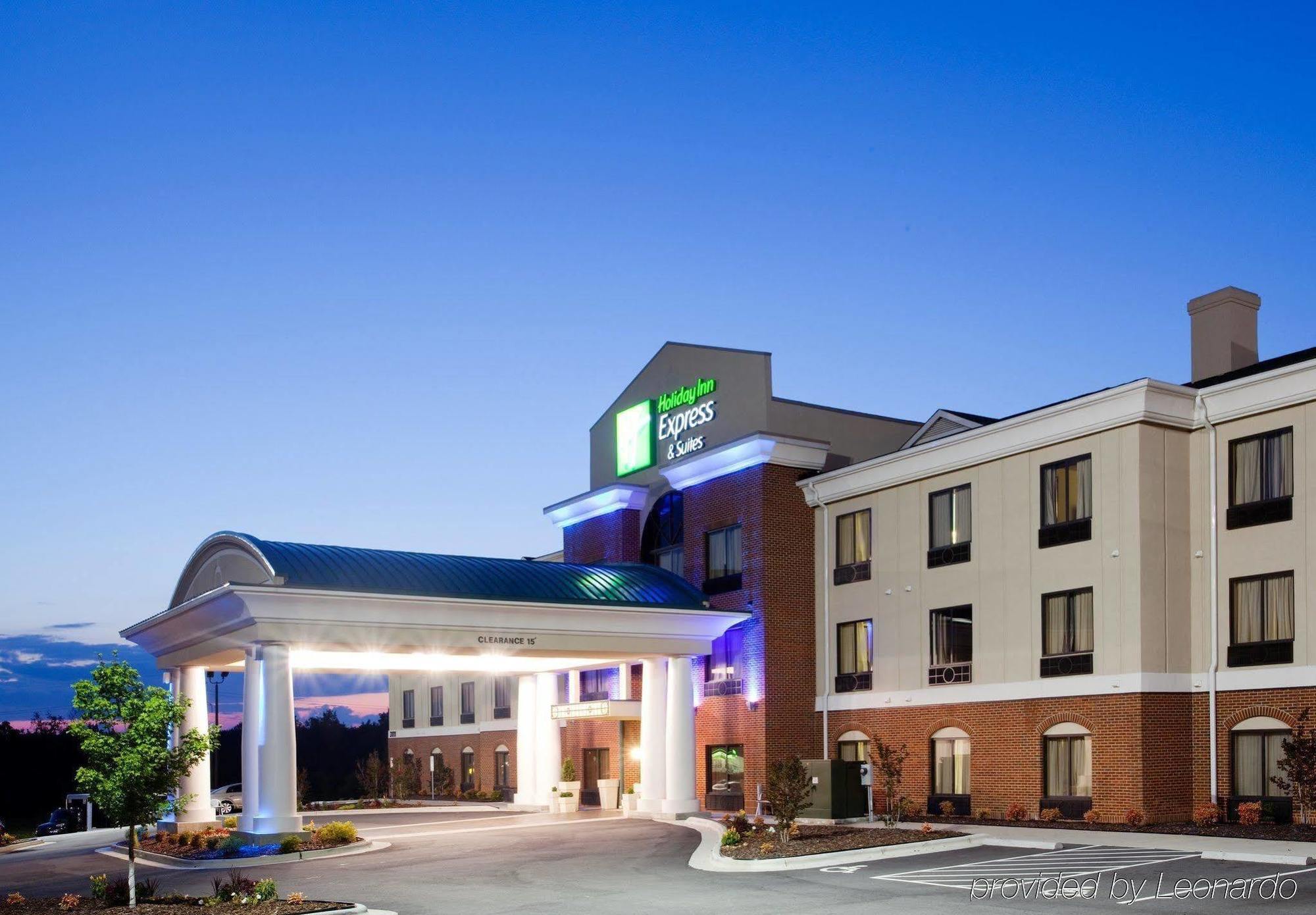 Holiday Inn Express Hotel & Suites Greensboro-East By Ihg Экстерьер фото